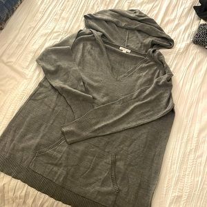 Woman’s: Gray Hooded Light Sweater Size: XL